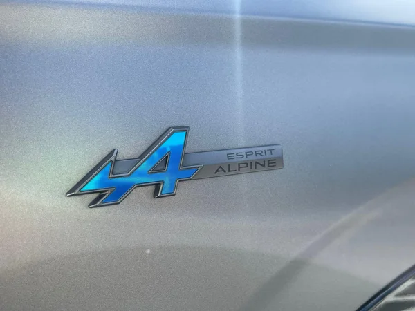 Renault Austral (2024) — foto 18 van 31