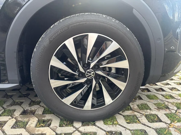 VOLKSWAGEN T-Roc (2025) — foto 13 van 16