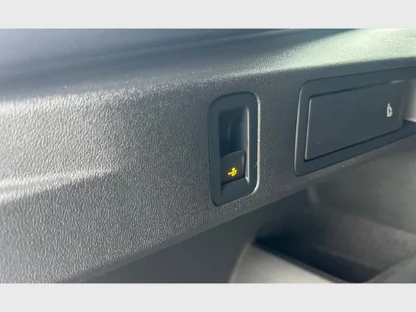 Volkswagen Tiguan (2024) — foto 13 van 22