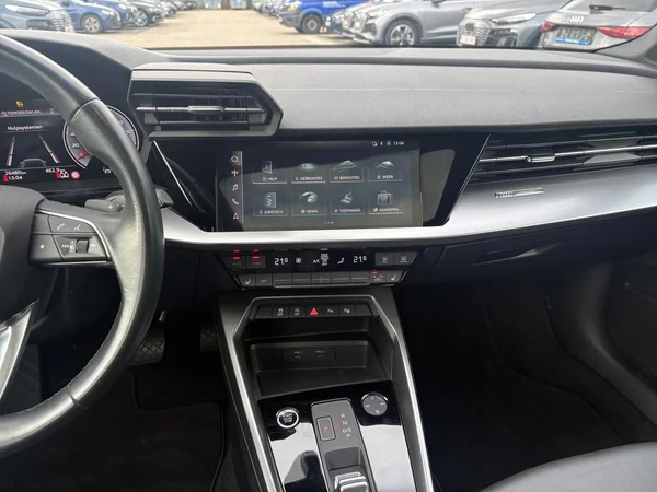 AUDI A3 Sportback (2024) — foto 4 van 24