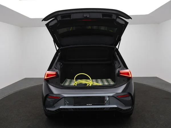 CUPRA Born (2025) — foto 7 van 25