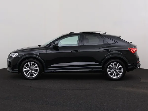 AUDI Q3 Sportback (2025) — foto 14 van 19