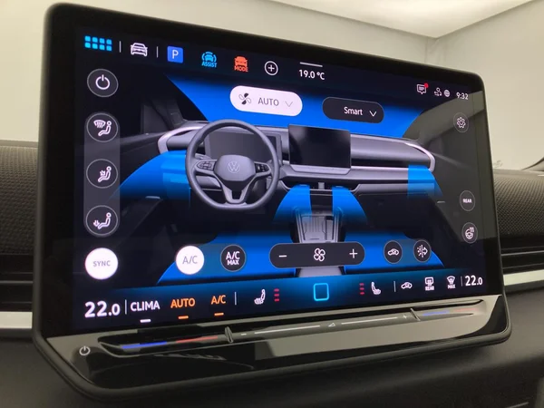 VOLKSWAGEN T-Roc (2026) — foto 4 van 36