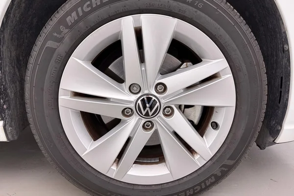 Volkswagen Golf VIII (2021) — foto 25 van 31