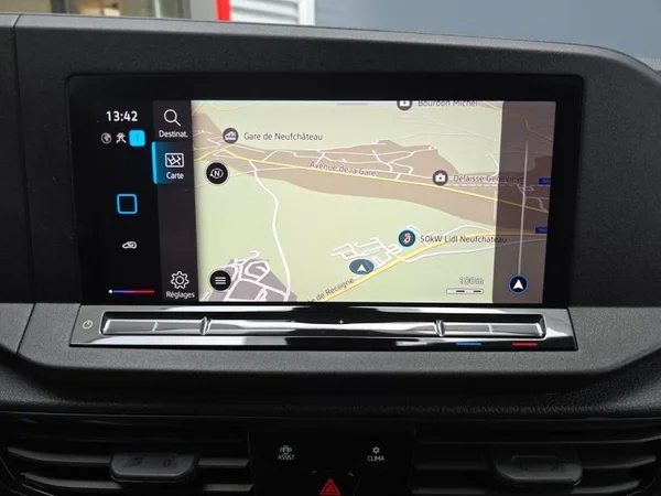 VOLKSWAGEN Caddy Maxi Dsl (2022) — foto 16 van 32