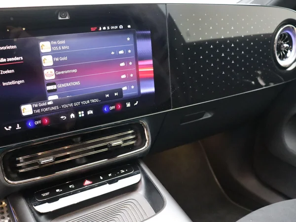 Mercedes-Benz CLA (2025) — foto 3 van 29