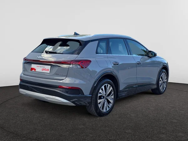 AUDI Q4 e-tron (2025) — foto 15 van 21