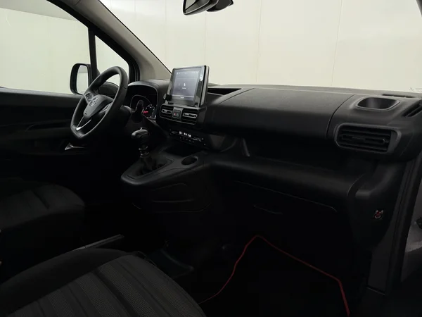 OPEL Combo (2021) — foto 3 van 27