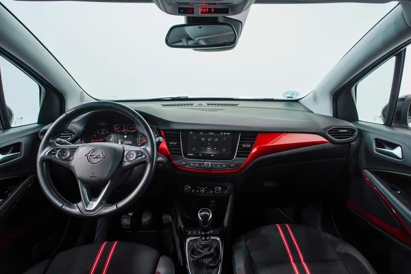 Opel Crossland (2021) — foto 3 van 64