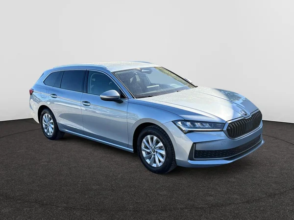 SKODA Superb Combi (2026) — foto 23 van 24