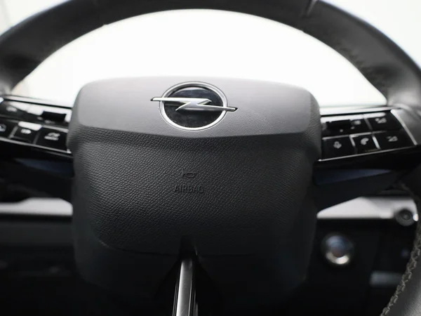 Opel Astra (2023) — foto 18 van 36