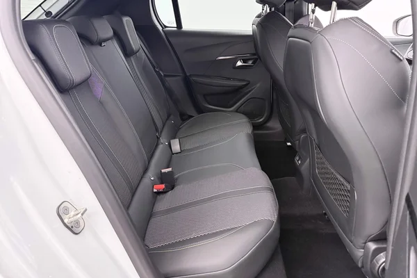 Peugeot 208 (2024) — foto 2 van 30