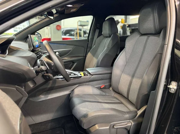 Peugeot 5008 (2023) — foto 20 van 22