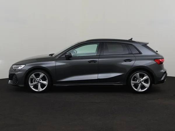 AUDI A3 Sportback (2025) — foto 11 van 18