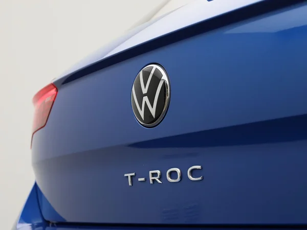 Volkswagen T-Roc (2023) — foto 40 van 48