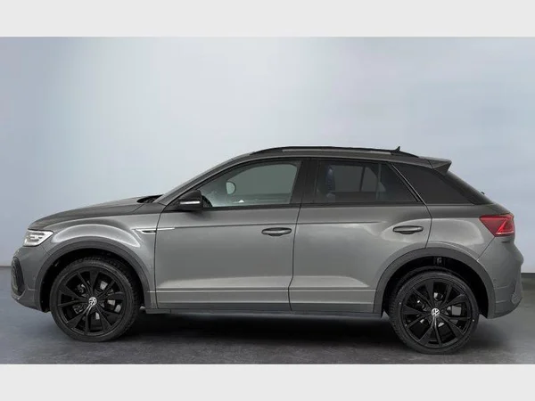 Volkswagen T-Roc (2023) — foto 24 van 29