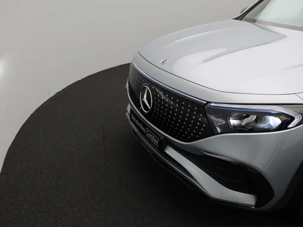 Mercedes-Benz EQB (2025) — foto 25 van 33