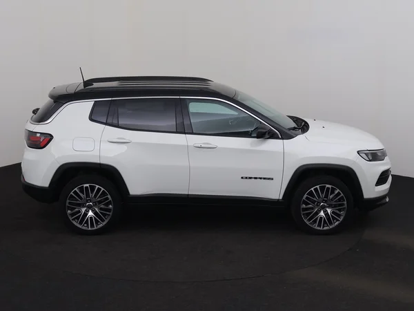 JEEP Compass (2023) — foto 26 van 30
