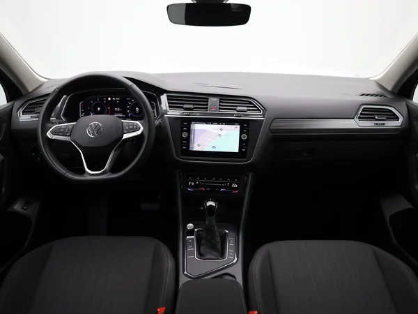 VOLKSWAGEN Tiguan Allspace (2022) — foto 6 van 21