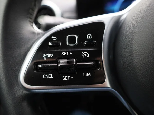 Mercedes-Benz A-Klasse (2022) — foto 9 van 45