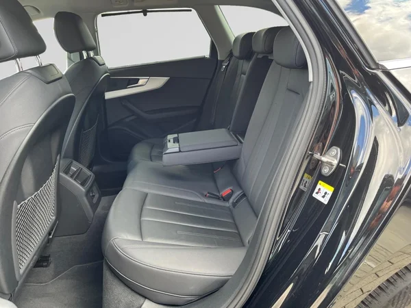 AUDI A4 Avant (2023) — foto 19 van 22