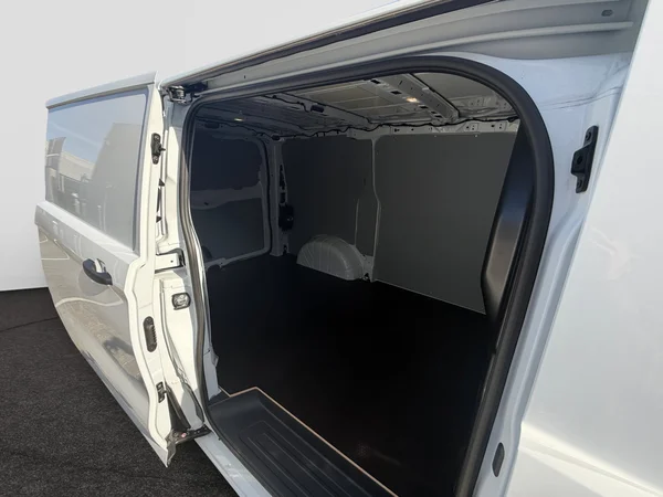 VOLKSWAGEN Transporter T7 28 Fou Swb (2026) — foto 6 van 19