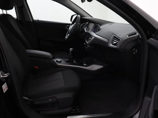 BMW 116 (2023) — foto 3 van 27