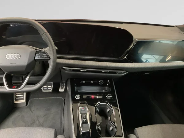 AUDI A5 Avant (2025) — foto 3 van 25