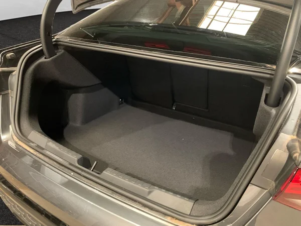 AUDI A3 Sedan (2025) — foto 7 van 18