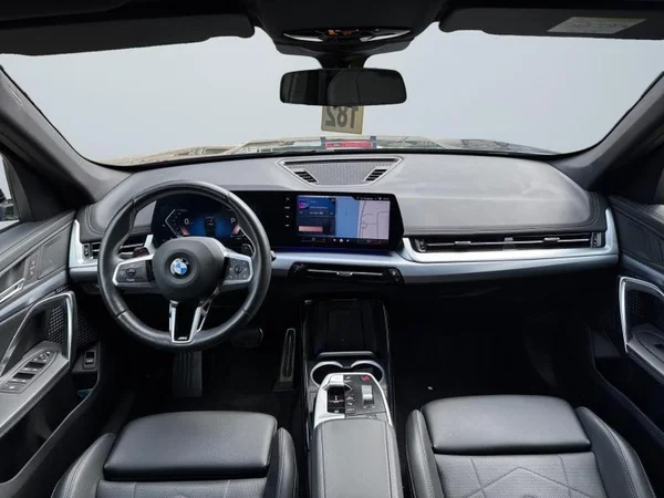 BMW X1 (U11) (2024) — foto 2 van 32