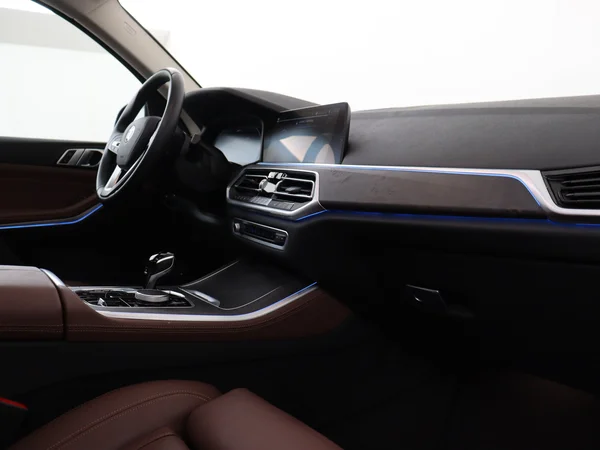 BMW X5 (2022) — foto 3 van 33
