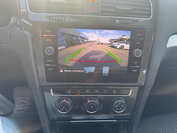 VOLKSWAGEN Golf VII (2017) — foto 18 van 18