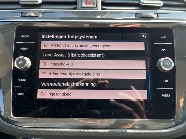VOLKSWAGEN Tiguan Dsl (2018) — foto 2 van 22