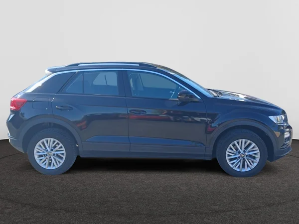 VOLKSWAGEN T-Roc (2021) — foto 8 van 17