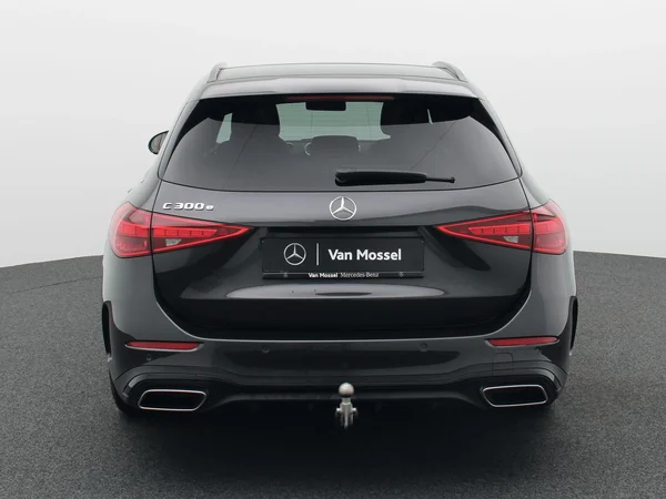 Mercedes-Benz C-Klasse (2025) — foto 22 van 26