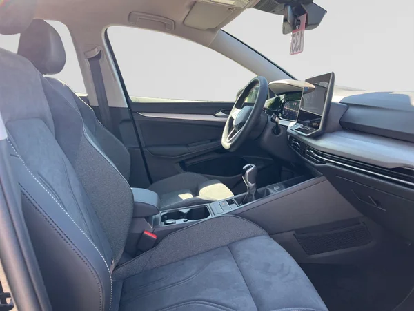 VOLKSWAGEN Golf VIII (2026) — foto 3 van 24