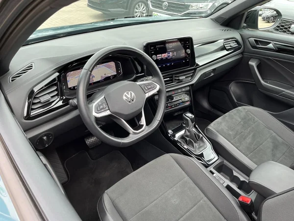 VOLKSWAGEN T-Roc (2023) — foto 21 van 22