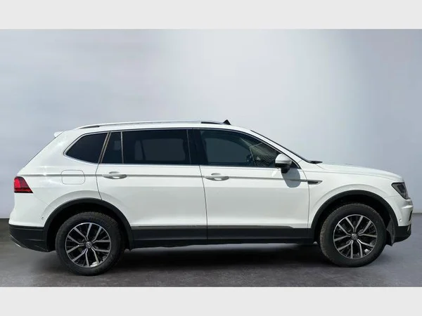 Volkswagen Tiguan Allspace (2021) — foto 15 van 21