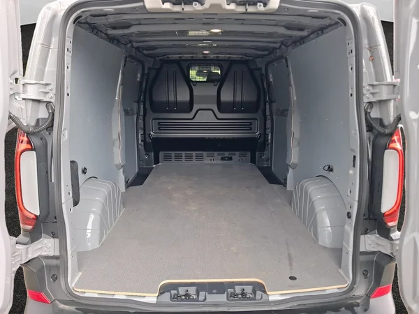 VOLKSWAGEN Transporter T7 30 Fou Lwb (2026) — foto 6 van 21