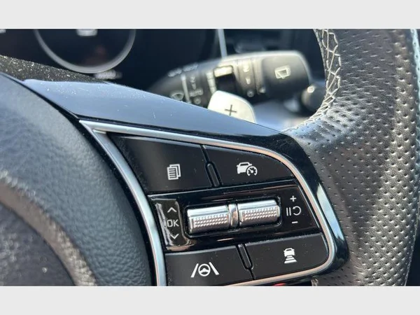 Kia XCEED (2024) — foto 26 van 33