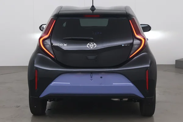 Toyota Aygo X Hybrid (HEV) (2026) — foto 8 van 13