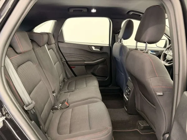 Ford Kuga (2023) — foto 2 van 24