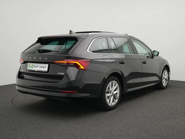SKODA Octavia Combi (2021) — foto 37 van 41
