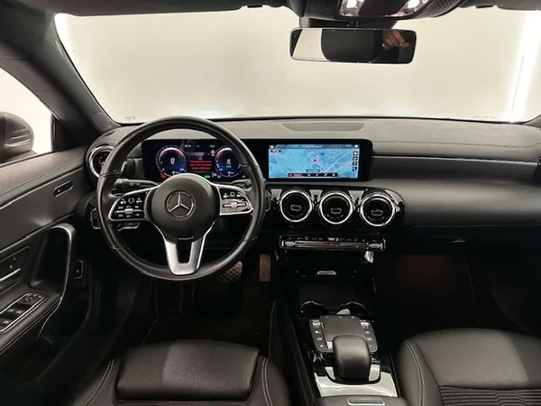 Mercedes-Benz CLA (2023) — foto 11 van 15
