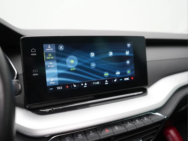 SKODA Octavia Combi (2021) — foto 25 van 41