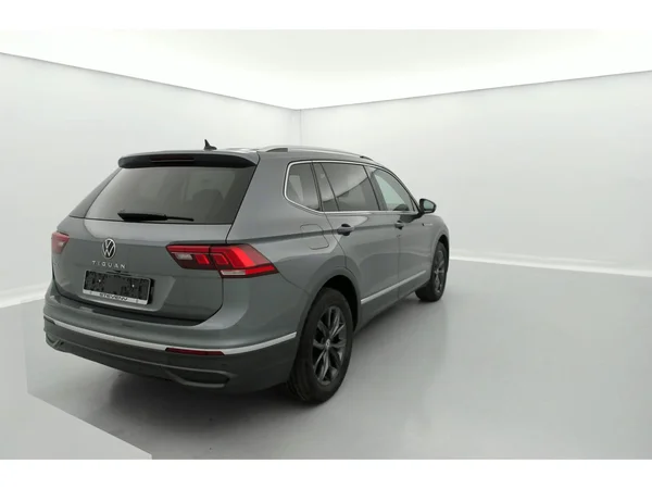 VOLKSWAGEN Tiguan Allspace (2022) — foto 31 van 35