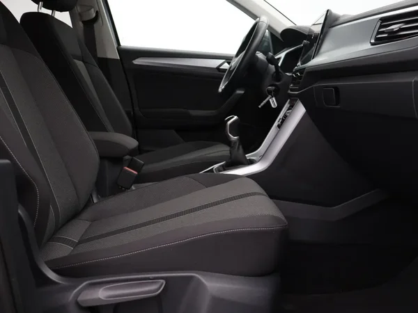 Volkswagen T-Roc (2023) — foto 25 van 25