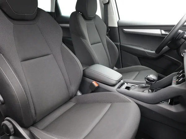 SKODA Karoq (2024) — foto 14 van 19