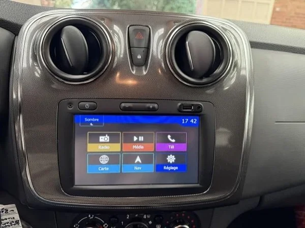Dacia Sandero Stepway (2018) — foto 5 van 17
