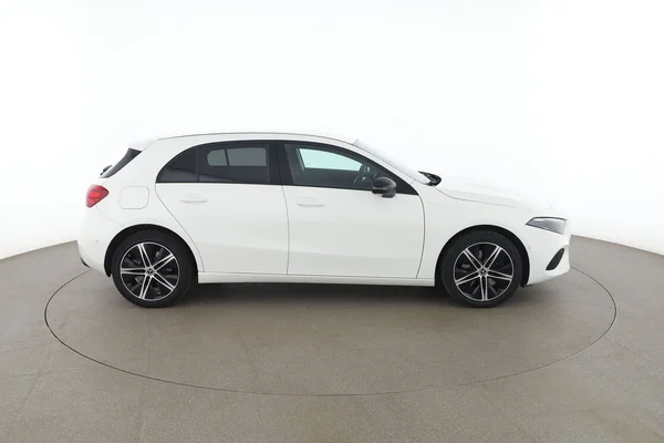 Mercedes-Benz A-Klasse (2023) — foto 13 van 16